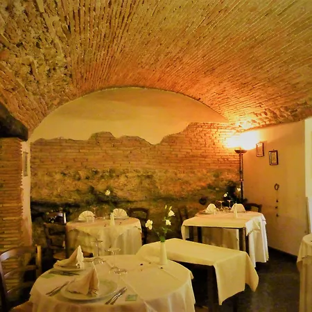 Otel La Rocca 3*