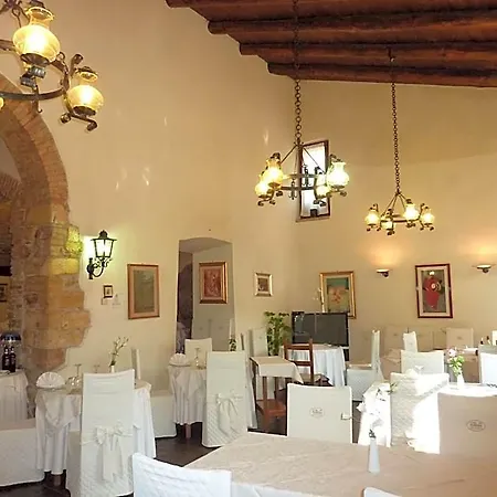 Hotel La Rocca 3*