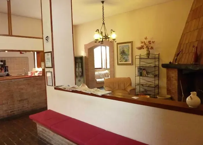 La Rocca 3* نارني