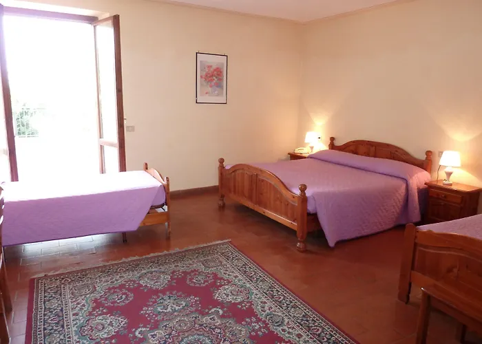 فندق La Rocca 3*